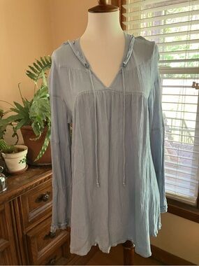 Sundance light blue crinkle tunic small